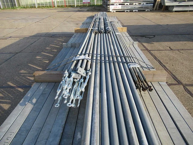 Staalconstructie 12.80 x 32.00 meter (410m2) - afbeelding 6 van  10