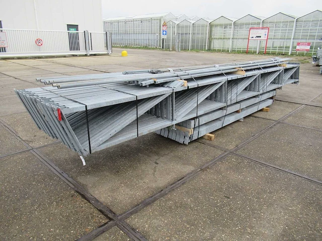 Staalconstructie 12.80 x 36.00 meter (460m2) - afbeelding 1 van  13