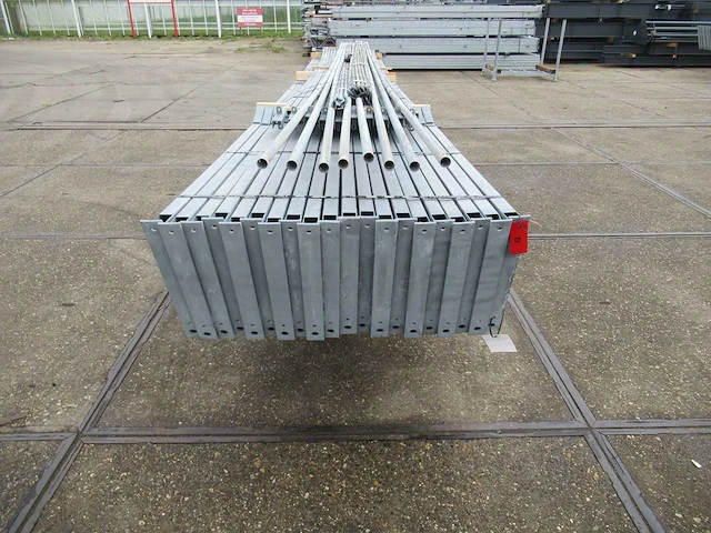 Staalconstructie 12.80 x 36.00 meter (460m2) - afbeelding 9 van  13