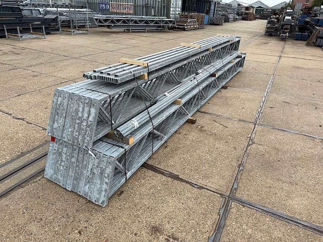 Staalconstructie 12.80 x 36.00 meter (460m2) - afbeelding 10 van  13