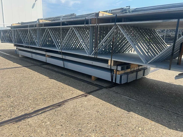 Staalconstructie 12.80 x 36.00 meter (460m2) - afbeelding 2 van  10