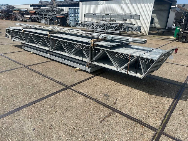 Staalconstructie 12.80 x 36.00 meter (460m2) - afbeelding 3 van  10