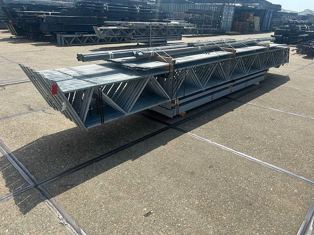 Staalconstructie 12.80 x 36.00 meter (460m2) - afbeelding 9 van  10