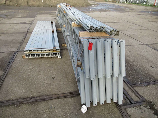 Staalconstructie 12.80 x 40.00 meter (512m2) - afbeelding 5 van  9