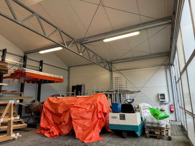 Staalconstructie (12,80x8,00 mtr) (102m2) - afbeelding 8 van  37