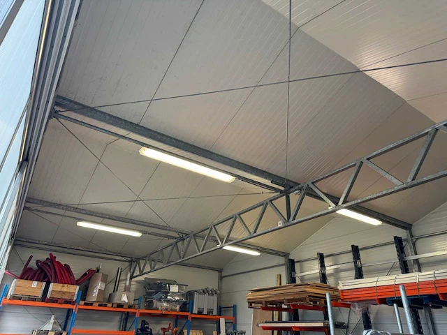 Staalconstructie (12,80x8,00 mtr) (102m2) - afbeelding 14 van  37