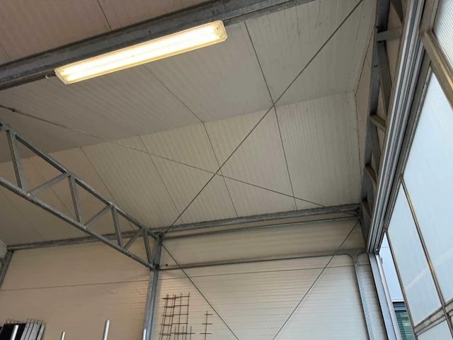 Staalconstructie (12,80x8,00 mtr) (102m2) - afbeelding 16 van  37