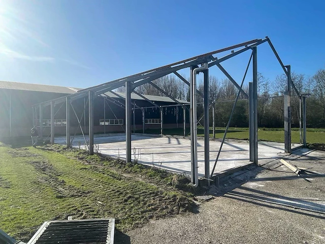 Staalconstructie (12,95x23,51 mtr) (304m2) - afbeelding 20 van  20
