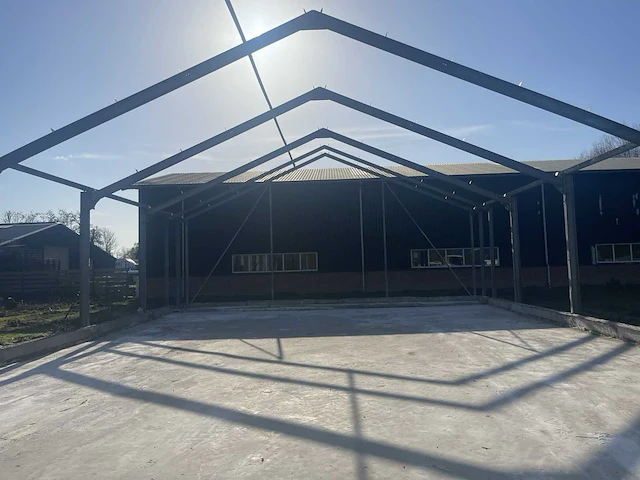 Staalconstructie (12,95x23,51 mtr) (304m2) - afbeelding 17 van  20