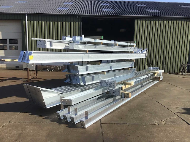 Staalconstructie 13,4x30 meter (ca. 402 m2) - afbeelding 10 van  10