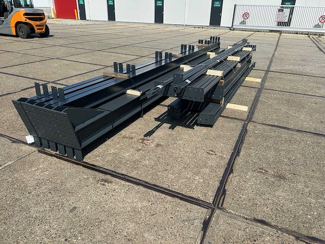 Staalconstructie 13.95 x 20.00 meter (279m2) - afbeelding 8 van  11