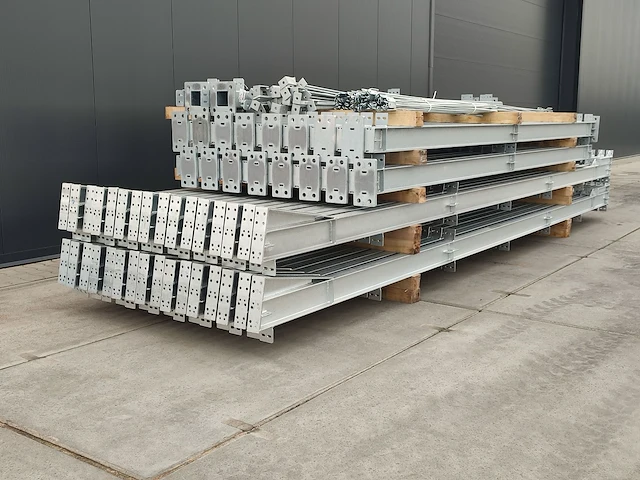 Staalconstructie 14 x 60 (ca. 840m²) - afbeelding 2 van  6