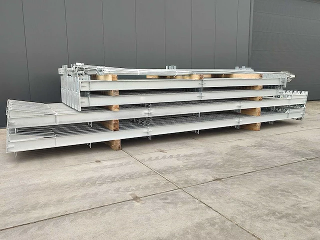 Staalconstructie 14 x 60 mtr (ca. 840m²) - afbeelding 5 van  6