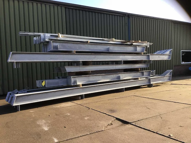 Staalconstructie 15 x 30 meter (ca. 450m2) - afbeelding 4 van  8