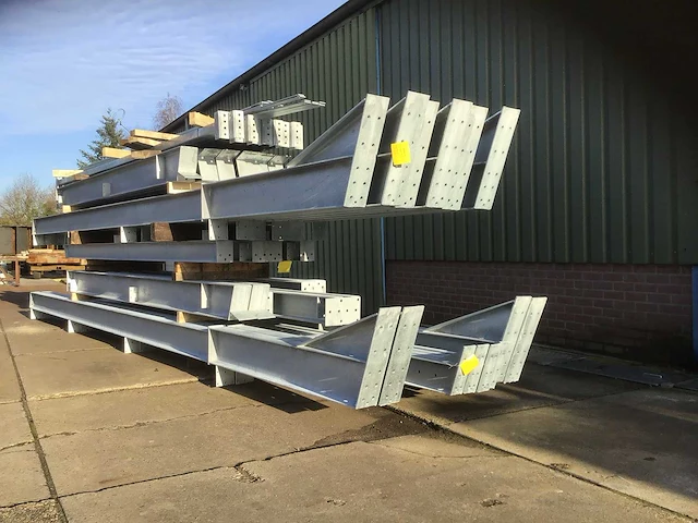 Staalconstructie 15 x 30 meter (ca. 450m2) - afbeelding 2 van  8