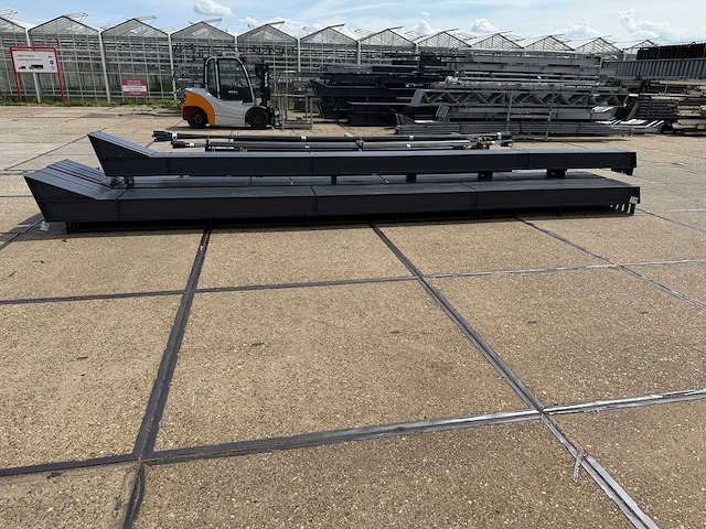 Staalconstructie 15 x 40 meter (600m2) - afbeelding 2 van  12