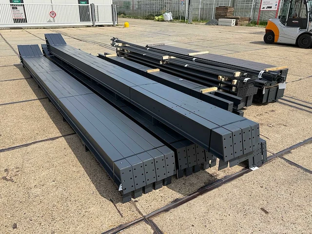 Staalconstructie 15 x 40 meter (600m2) - afbeelding 3 van  12