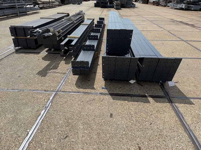 Staalconstructie 15 x 40 meter (600m2) - afbeelding 5 van  12