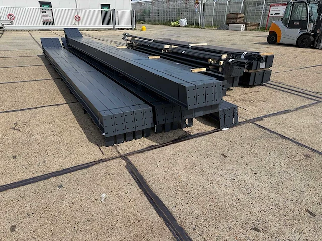 Staalconstructie 15 x 40 meter (600m2) - afbeelding 12 van  12