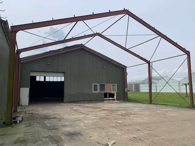 Staalconstructie (15,00 x 10,00 mtr) (150m2) - afbeelding 1 van  8
