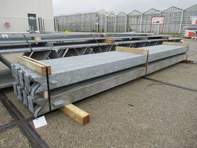 Staalconstructie 15.00 x 28.00 meter (420m2) - afbeelding 3 van  12