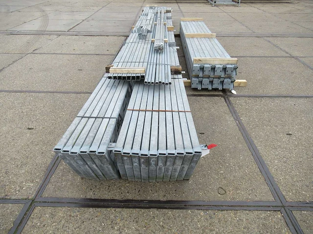 Staalconstructie 15.00 x 28.00 meter (420m2) - afbeelding 5 van  12
