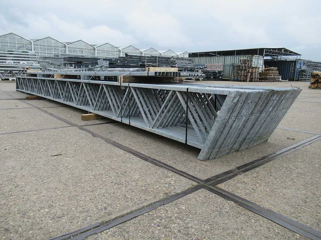 Staalconstructie 15.00 x 28.00 meter (420m2) - afbeelding 7 van  12