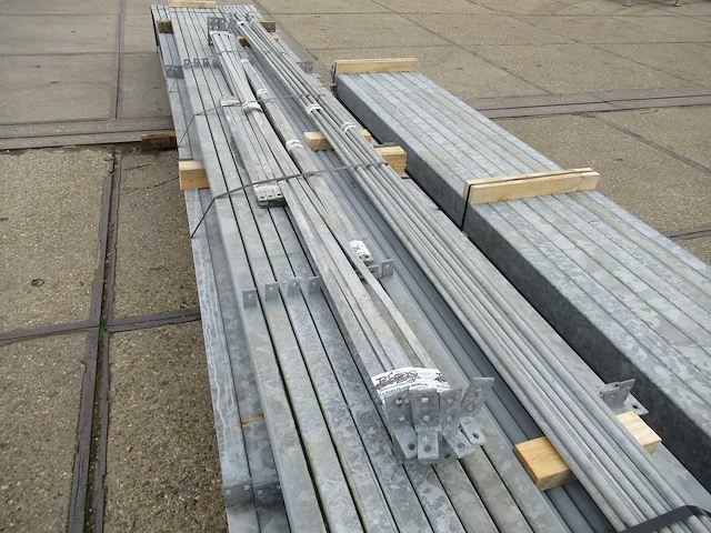 Staalconstructie 15.00 x 28.00 meter (420m2) - afbeelding 9 van  12