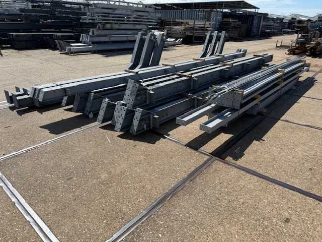 Staalconstructie 15.20 x 30.00 meter (456m2) - afbeelding 1 van  13