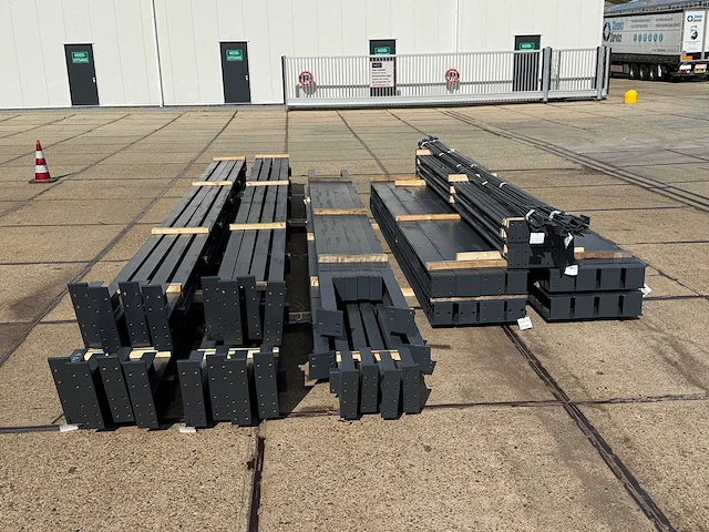 Staalconstructie 15.50 x 45.00 meter (698m2) - afbeelding 5 van  11
