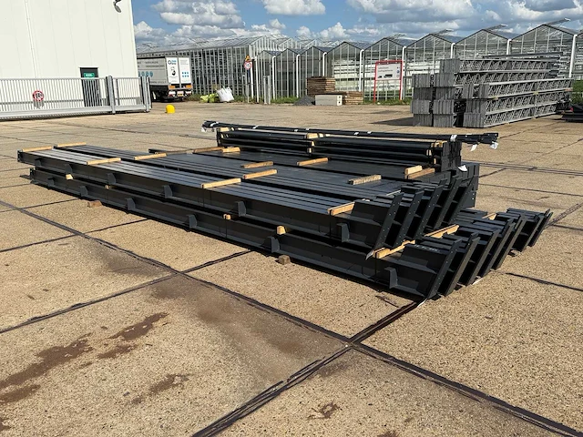 Staalconstructie 15.50 x 45.00 meter (698m2) - afbeelding 7 van  11