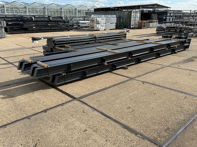 Staalconstructie 15.50 x 45.00 meter (698m2) - afbeelding 8 van  11
