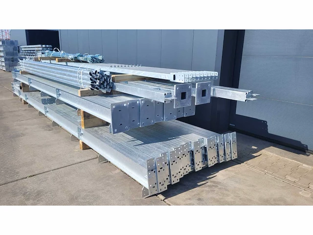 Staalconstructie (16 x 30mtr) - afbeelding 3 van  7