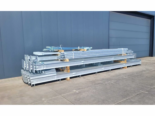 Staalconstructie (16 x 30mtr) - afbeelding 4 van  7