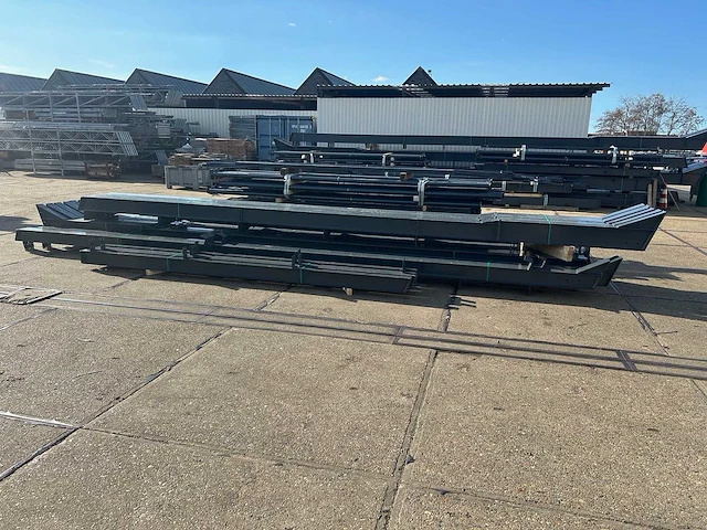 Staalconstructie 16 x 35 meter (560m2) - afbeelding 17 van  19