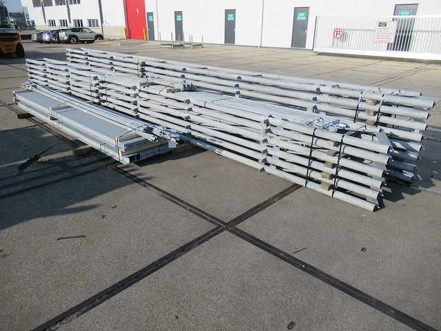 Staalconstructie 16.00 x 24.00 meter (384m2) - afbeelding 3 van  10