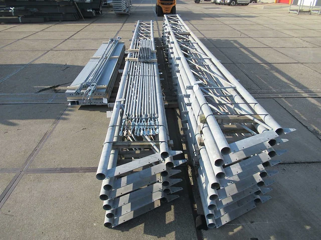Staalconstructie 16.00 x 24.00 meter (384m2) - afbeelding 10 van  10