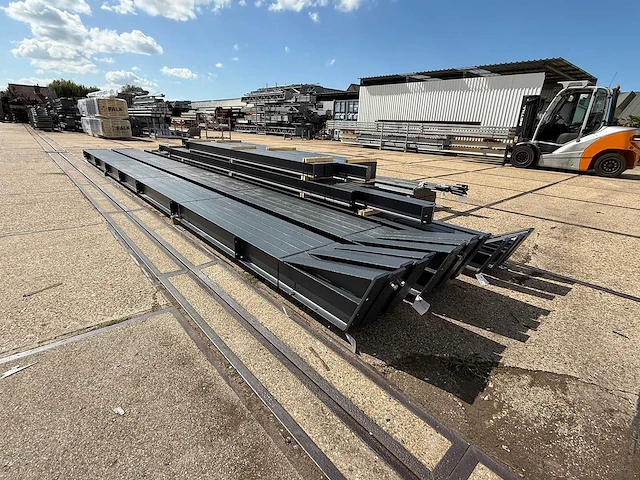 Staalconstructie 17 x 30 meter (510m2) - afbeelding 4 van  12