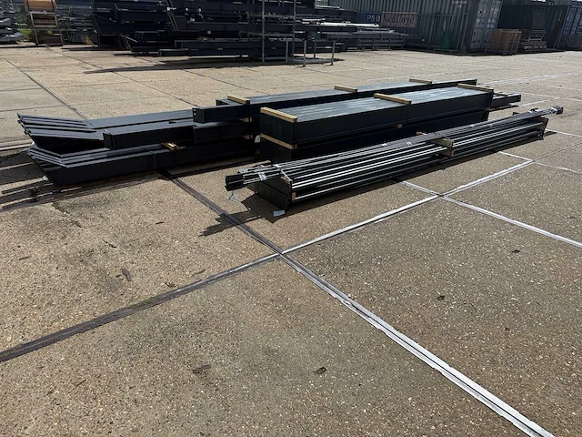 Staalconstructie 17 x 30 meter (510m2) - afbeelding 5 van  12