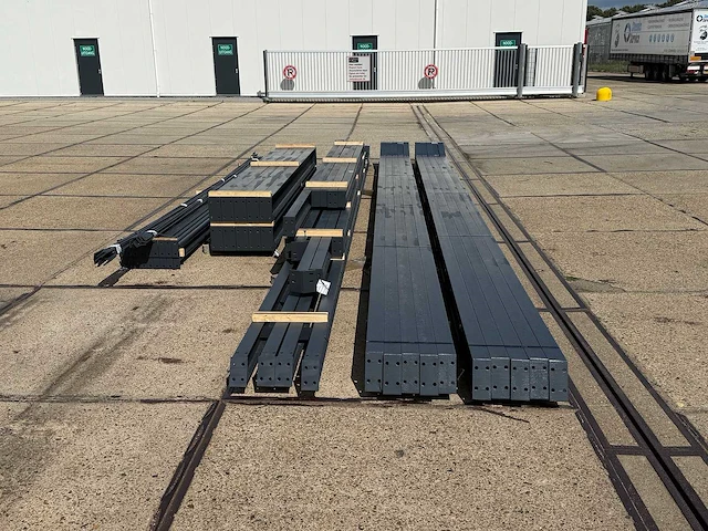 Staalconstructie 17 x 30 meter (510m2) - afbeelding 9 van  12