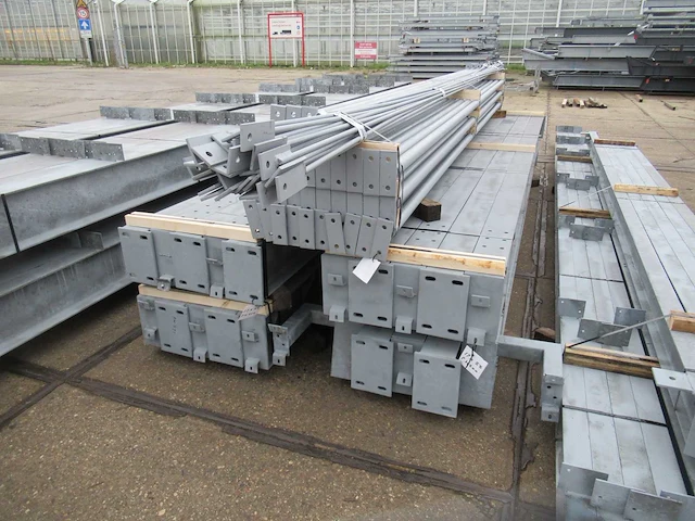 Staalconstructie 17 x 55 meter (935m2) - afbeelding 17 van  18