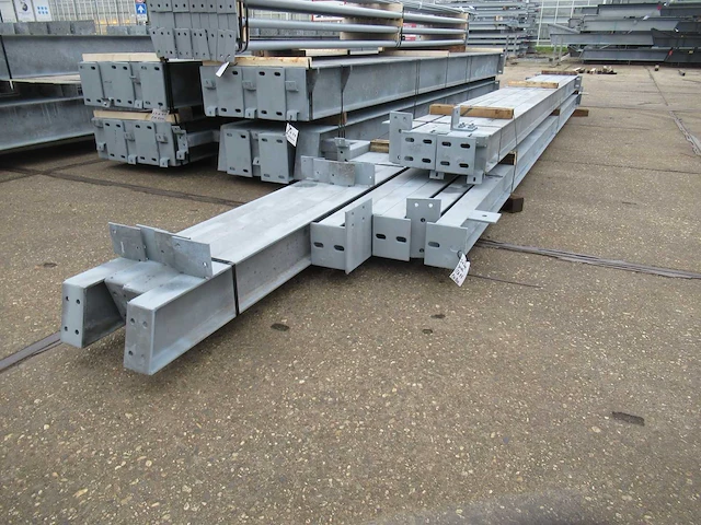 Staalconstructie 17 x 55 meter (935m2) - afbeelding 18 van  18