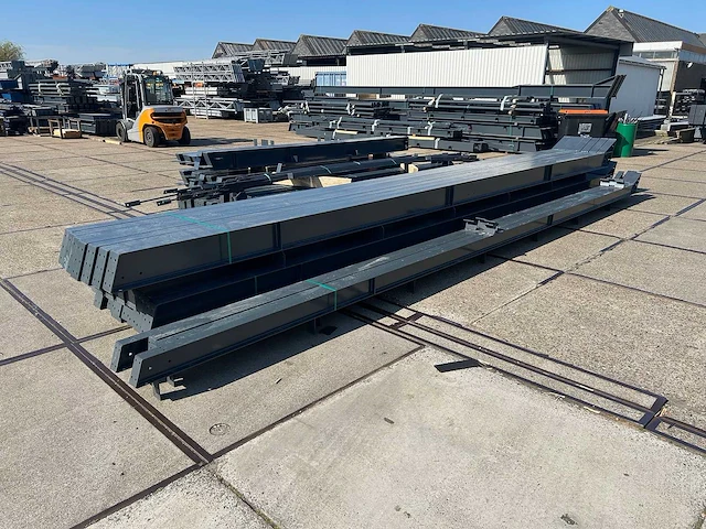 Staalconstructie 18 x 40 meter (720m2) - afbeelding 3 van  18