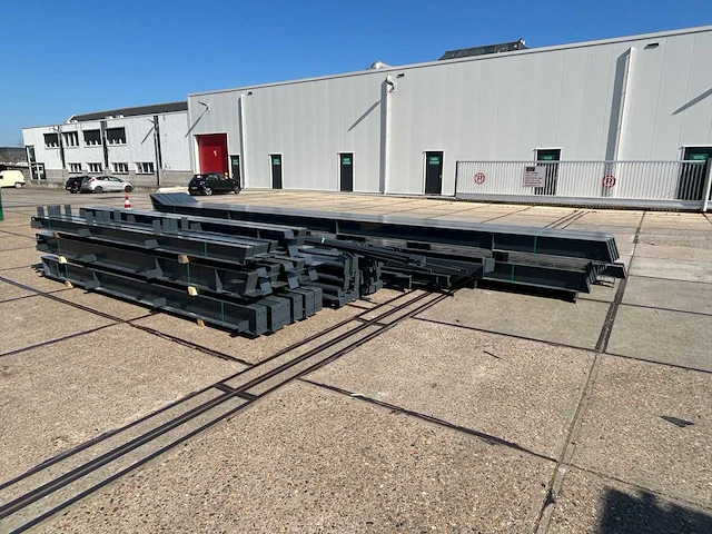 Staalconstructie 18 x 40 meter (720m2) - afbeelding 13 van  18