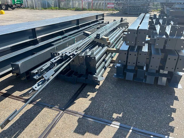 Staalconstructie 18 x 40 meter (720m2) - afbeelding 15 van  18