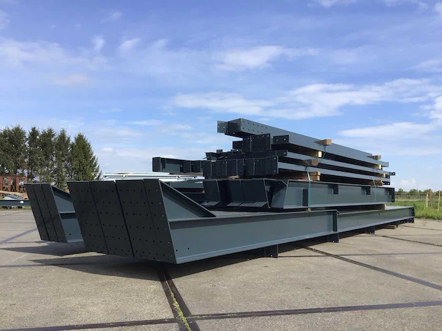 Staalconstructie 18x30 meter (ca. 540 m2) - afbeelding 4 van  9