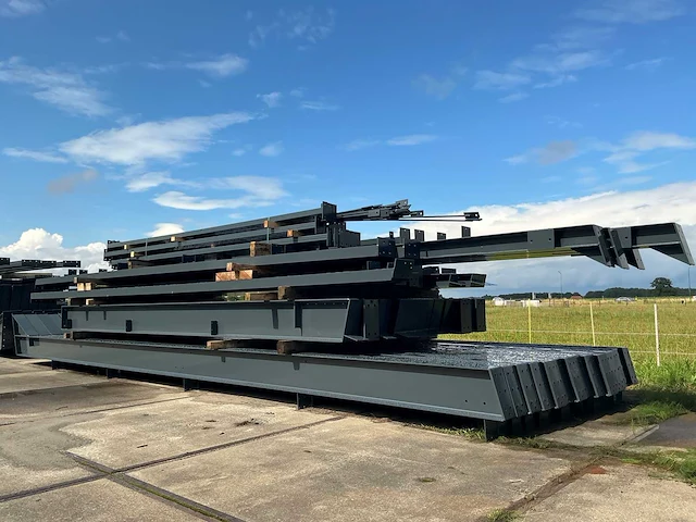 Staalconstructie 18x40 meter (ca. 720 m2) - afbeelding 4 van  11
