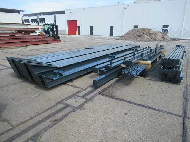 Staalconstructie 20 x 30 meter (600m2) - afbeelding 1 van  20