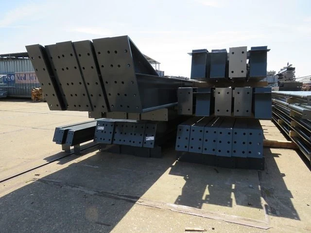 Staalconstructie 22 x 50 meter (1100m2) - afbeelding 10 van  26