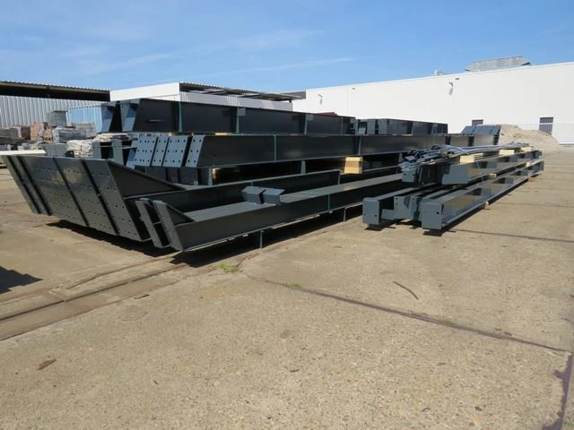 Staalconstructie 22 x 50 meter (1100m2) - afbeelding 1 van  26